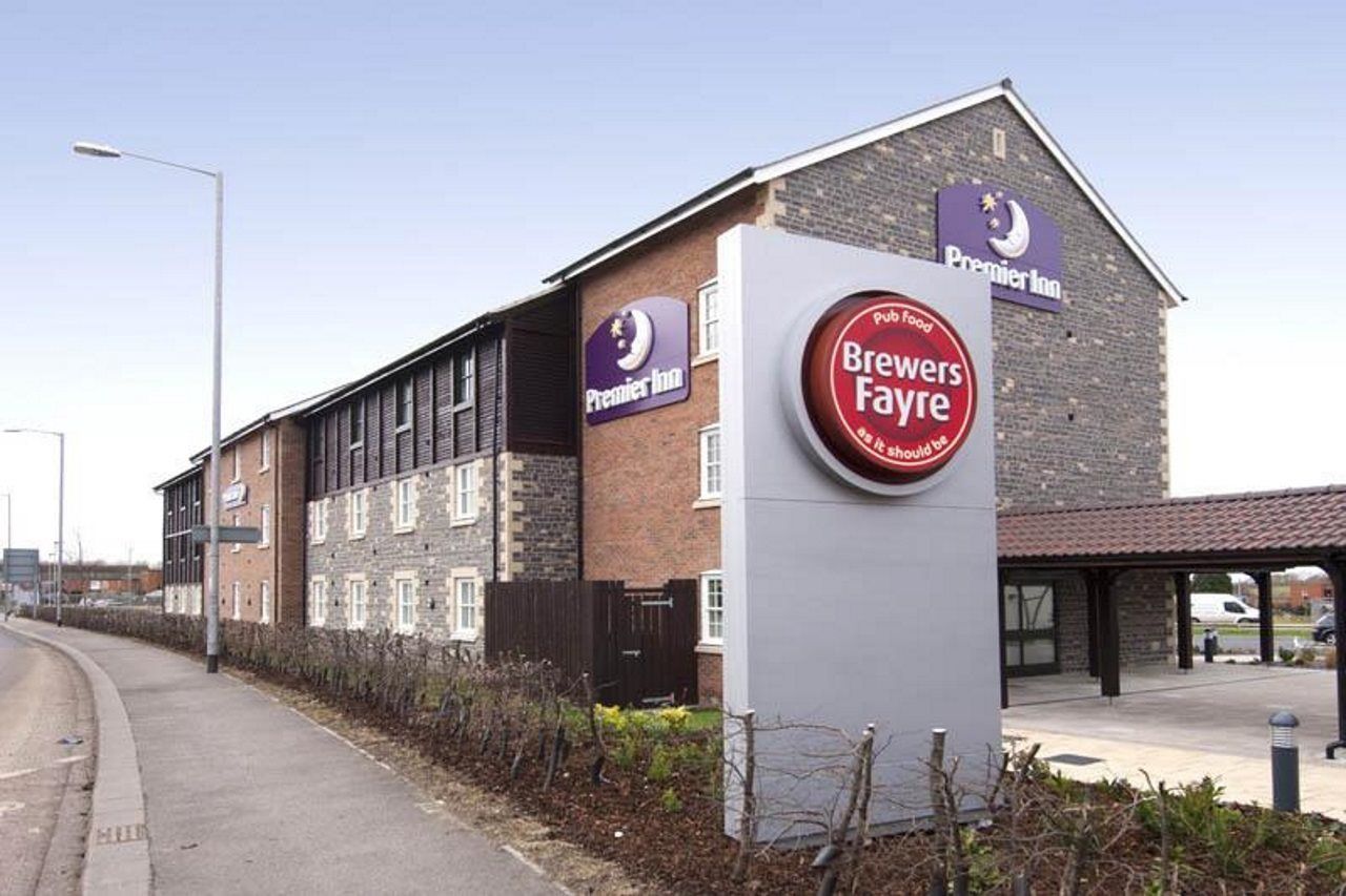 Premier Inn Glastonbury Exterior photo