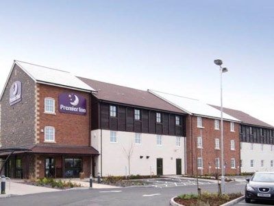 Premier Inn Glastonbury Exterior photo